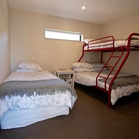 Kotare Point Paradise - Akaroa Holiday Home Ngoại thất bức ảnh